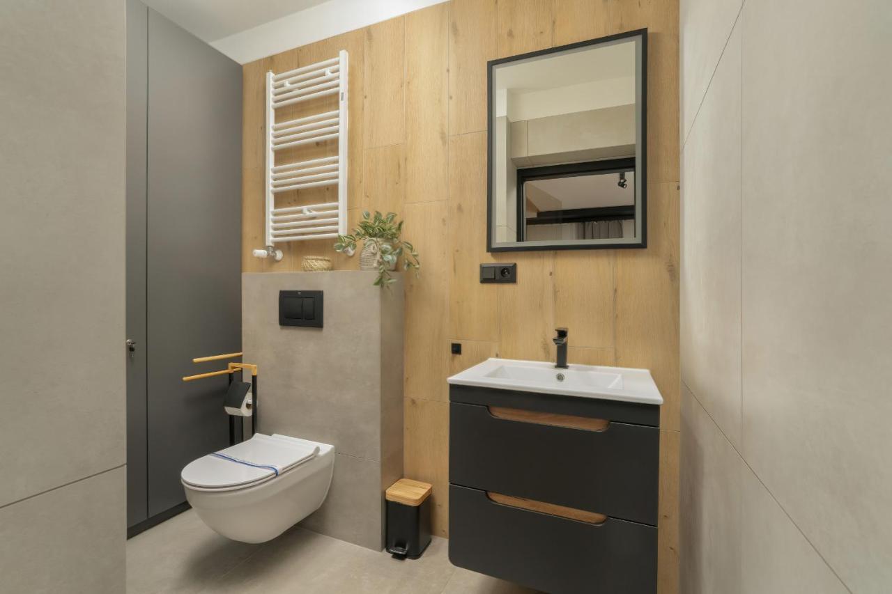 Komeda Apartment Hidden In Poznan Old Town By Noclegi Renters Екстериор снимка