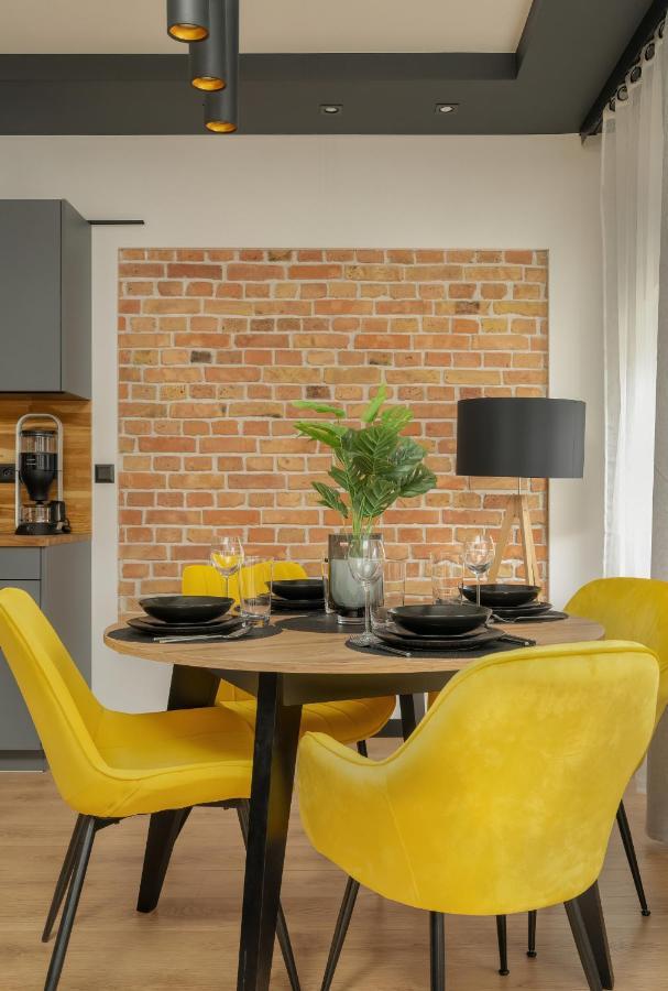 Komeda Apartment Hidden In Poznan Old Town By Noclegi Renters Екстериор снимка