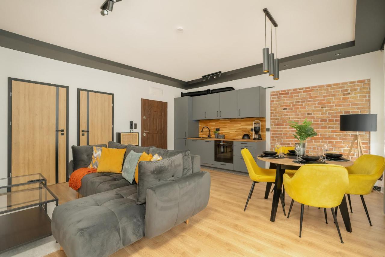 Komeda Apartment Hidden In Poznan Old Town By Noclegi Renters Екстериор снимка