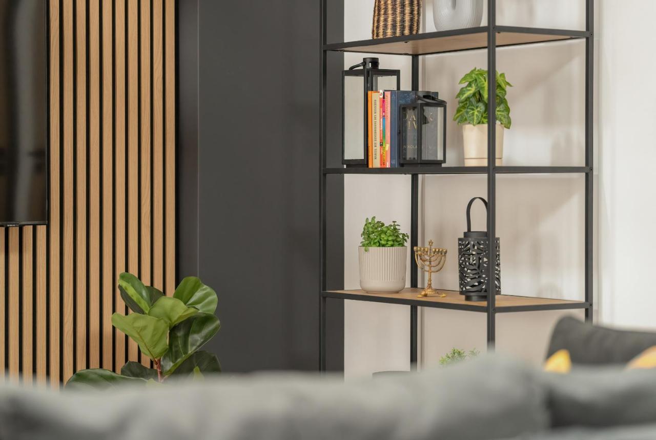 Komeda Apartment Hidden In Poznan Old Town By Noclegi Renters Екстериор снимка